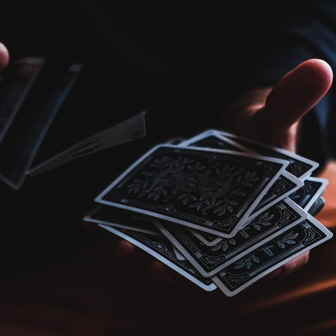 tarot negro, lecturas del tarot negro, interpretación del tarot negro, cartas del tarot negro, significado de las cartas del tarot negro